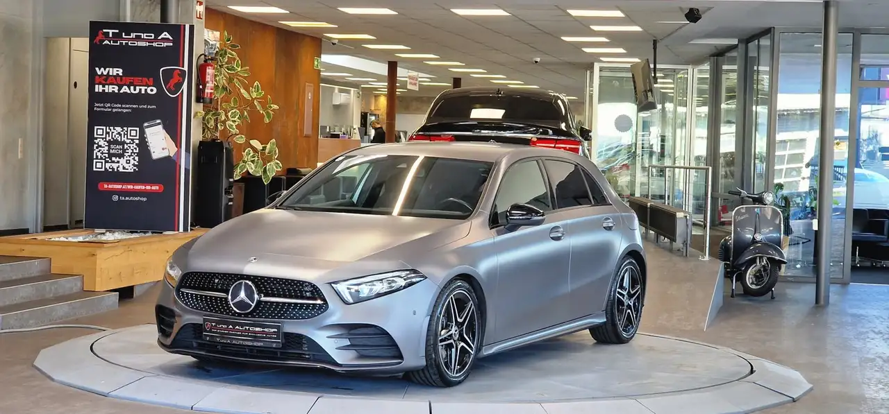 Mercedes-Benz A 220