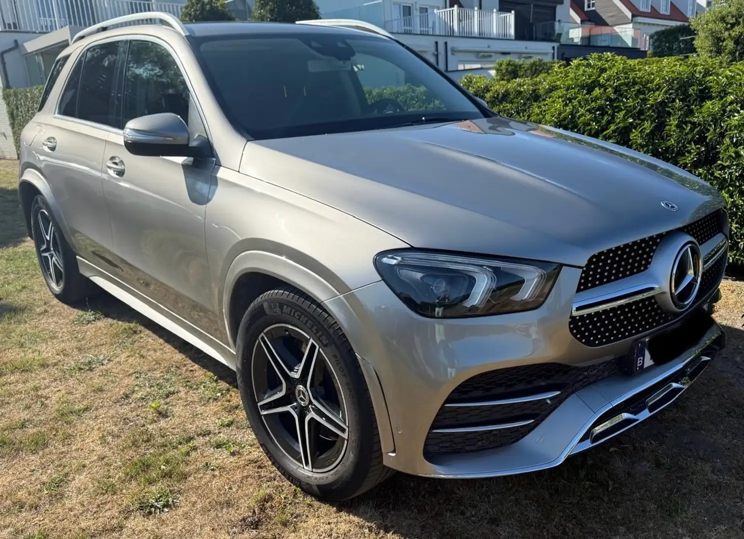 Mercedes-Benz GLE 450 AMG Line. 7 zitpl. Klassieke benzine Mercedes SUV Beige - 1