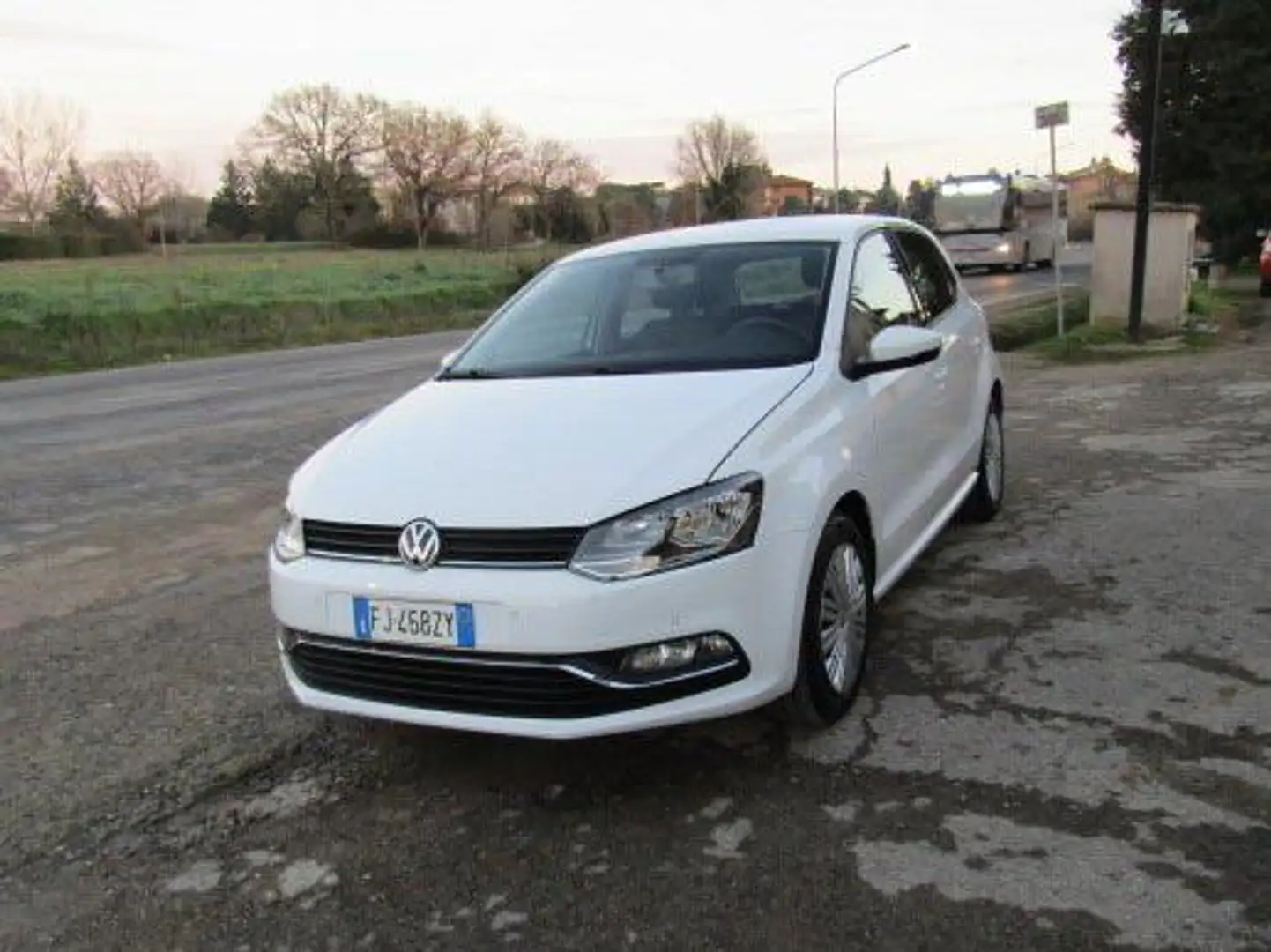 Volkswagen Polo Polo 5p 1.4 tdi Comfortline 75cv Bianco - 1