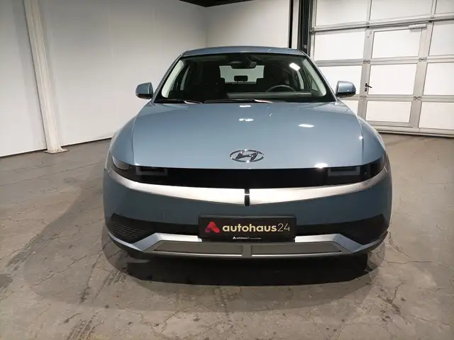Hyundai Ioniq 5 view 2