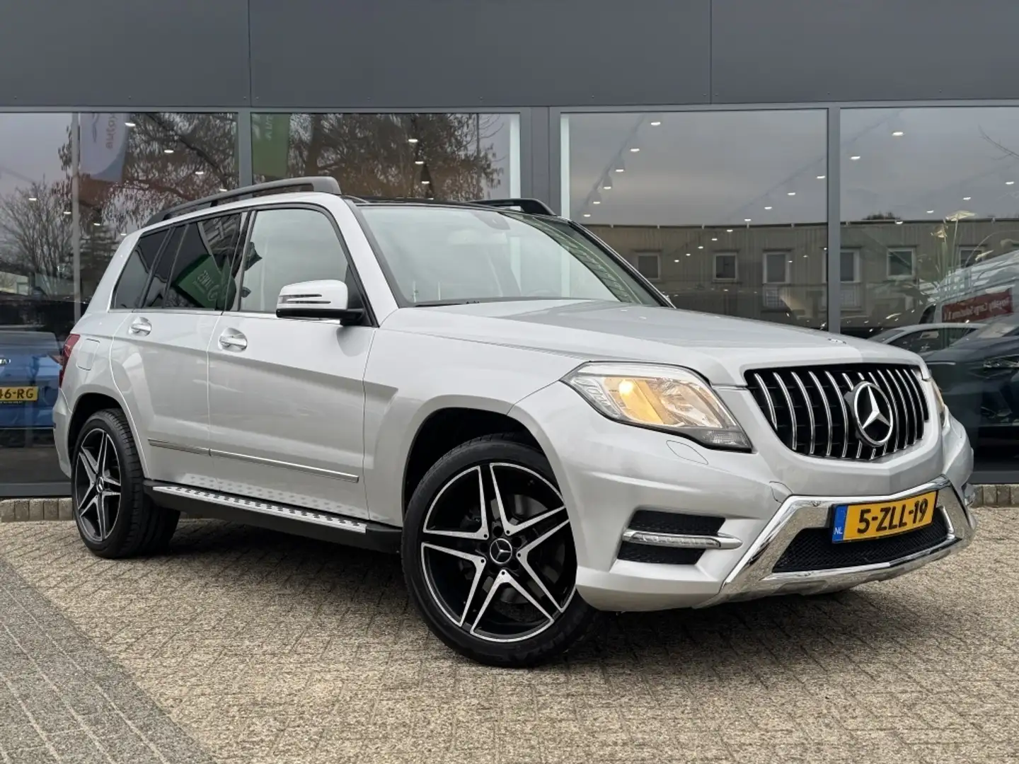 Mercedes-Benz GLK 350 4-Matic | LAGE KM | PDC | GOEDE STAAT Gris - 2