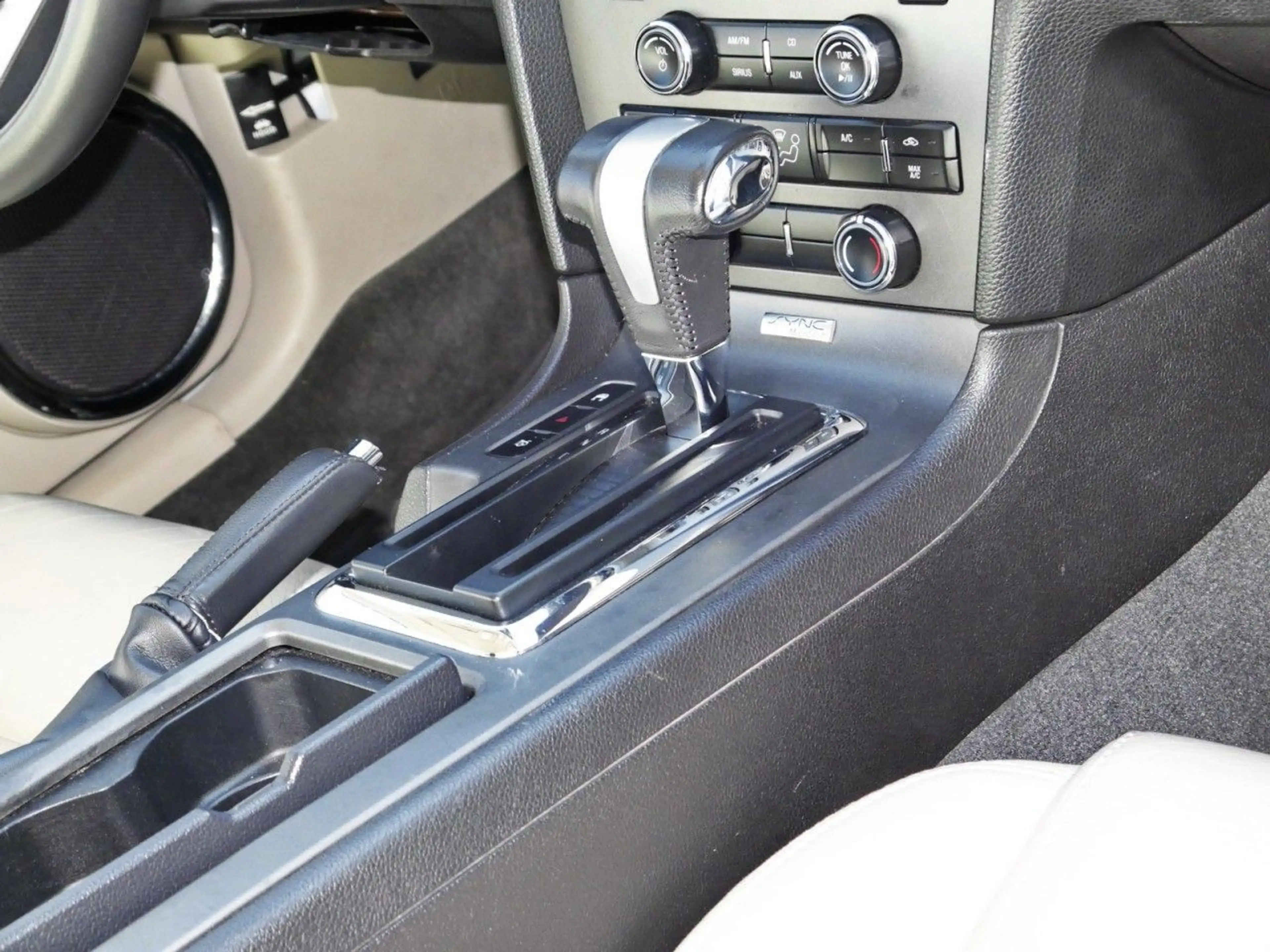 Ford Mustang GT 5.0 V8 Autom. Leder+Klima+Audio SYNC — photo 8