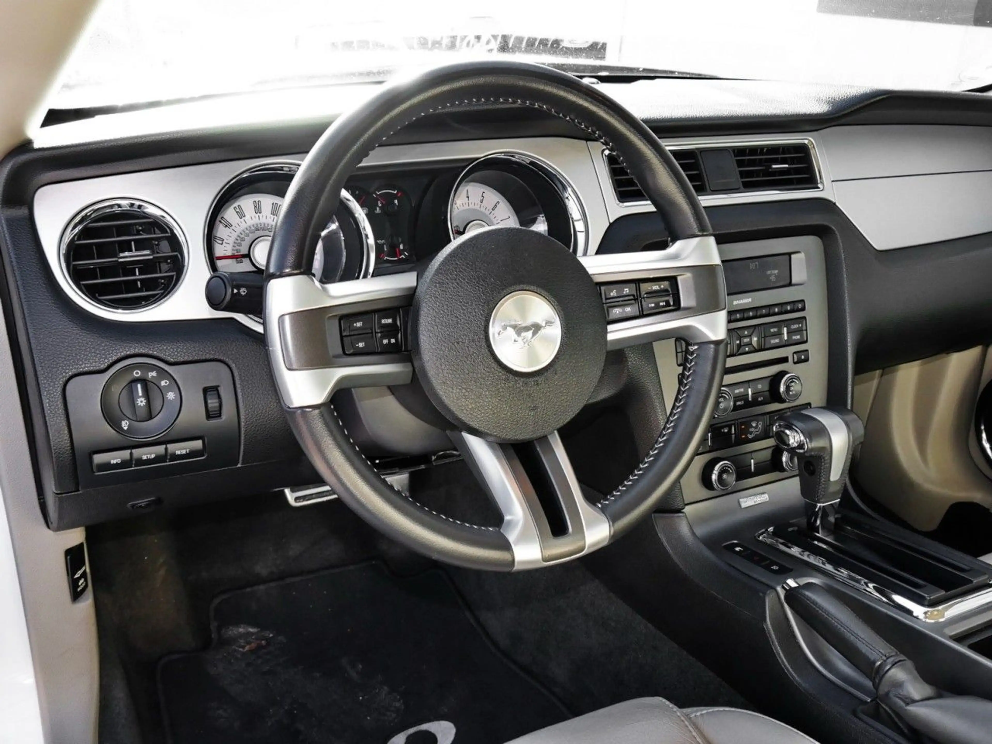 Ford Mustang GT 5.0 V8 Autom. Leder+Klima+Audio SYNC — photo 14