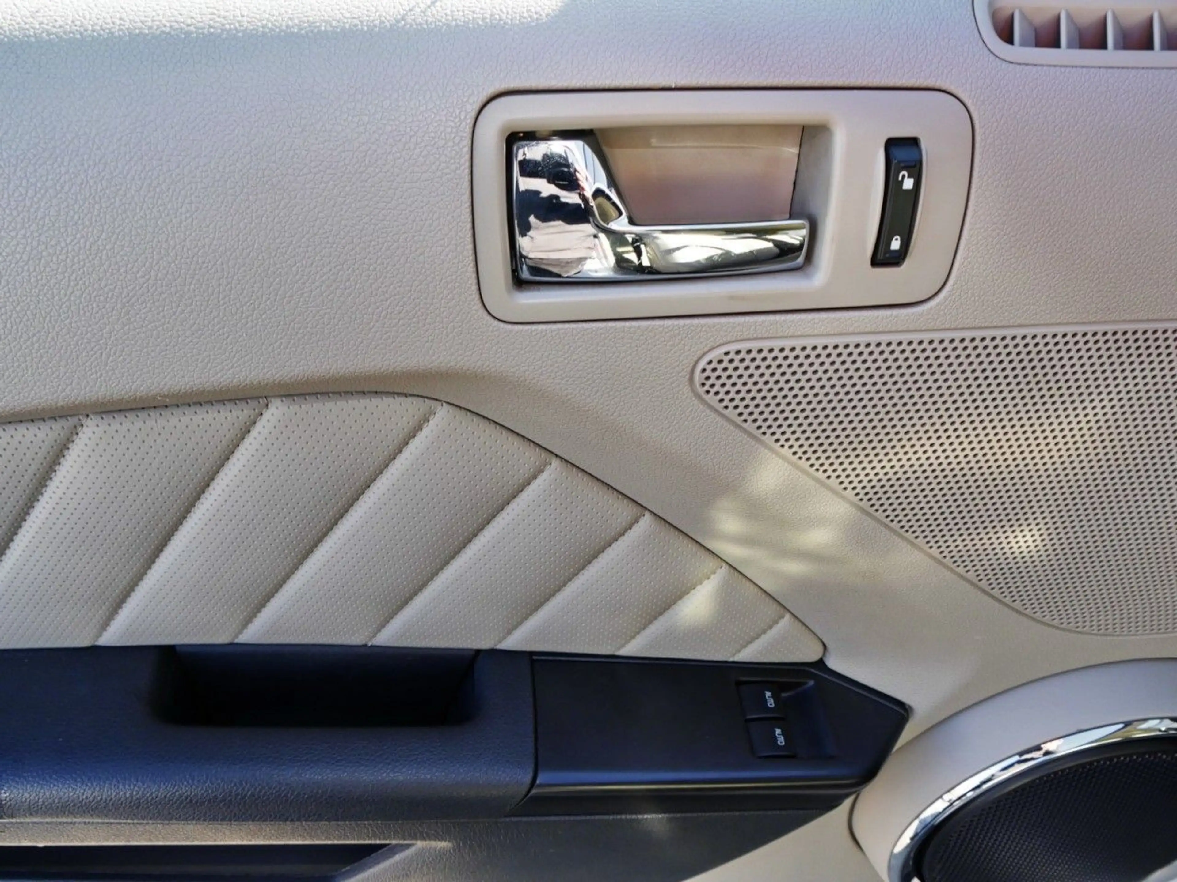 Ford Mustang GT 5.0 V8 Autom. Leder+Klima+Audio SYNC — photo 11