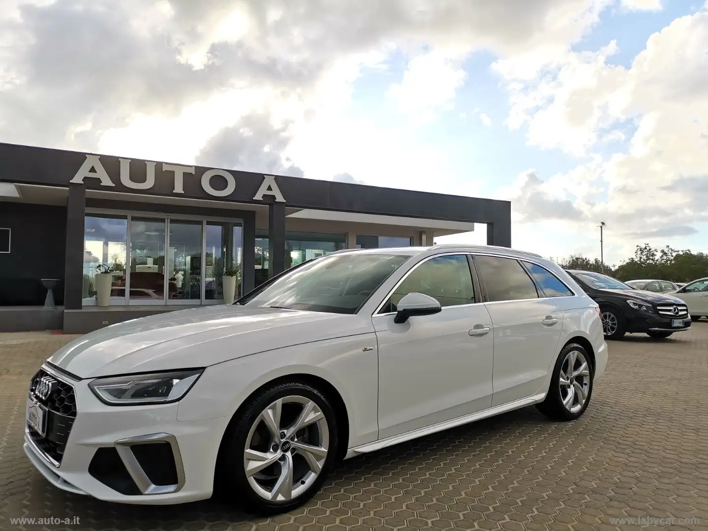 Audi A4 AVANT 35 2.0 TDI MHEV S-TRONIC S-LINE EDITION Bianco - 1