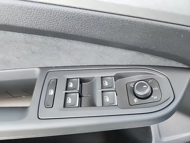 Volkswagen Golf view 16