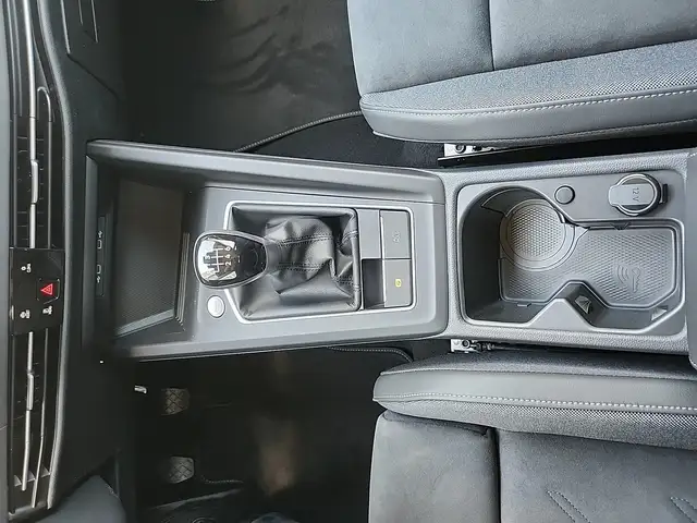 Volkswagen Golf view 25