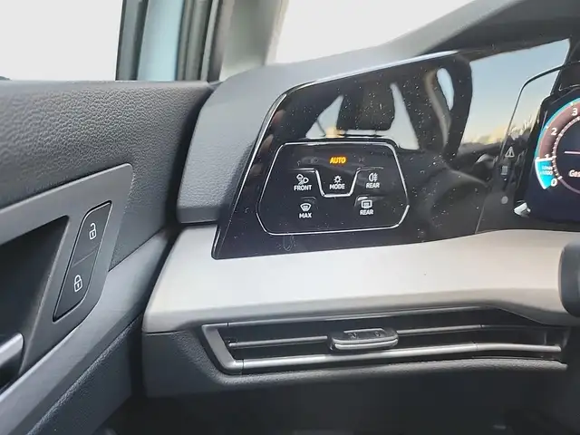 Volkswagen Golf view 17