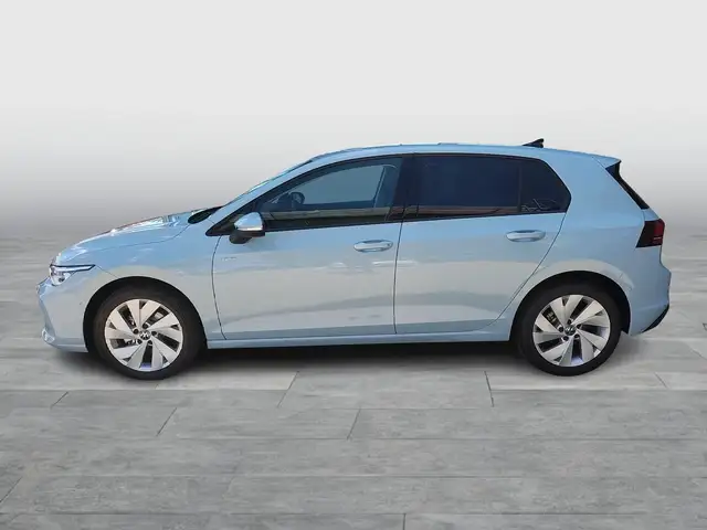 Volkswagen Golf view 3