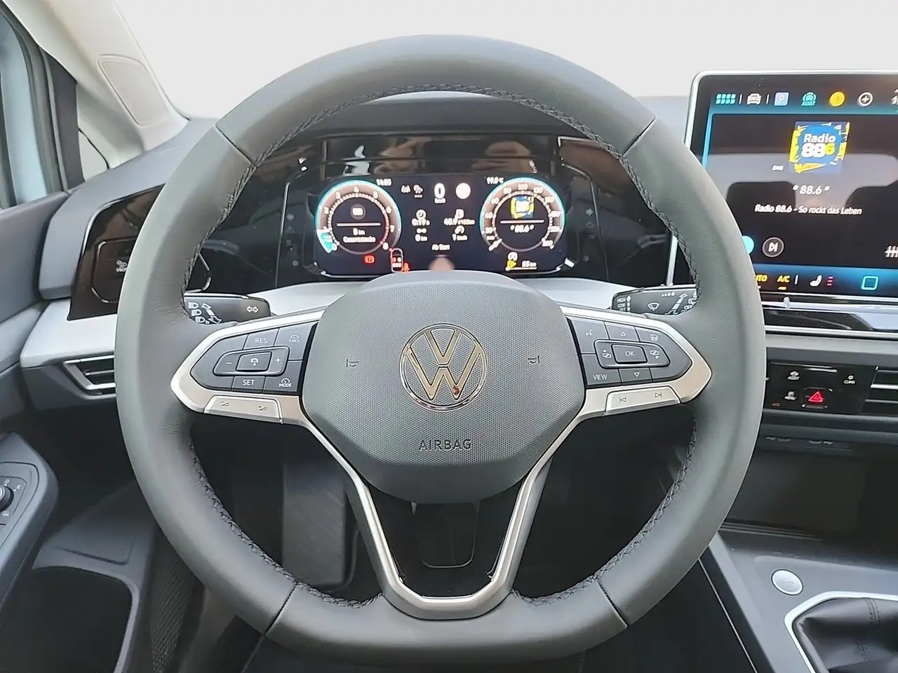 Volkswagen Golf 2026 — фото 11