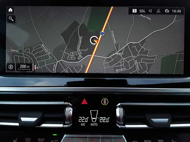 BMW X3 view 12