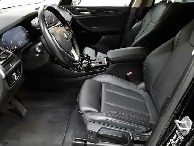 BMW X3 view 7