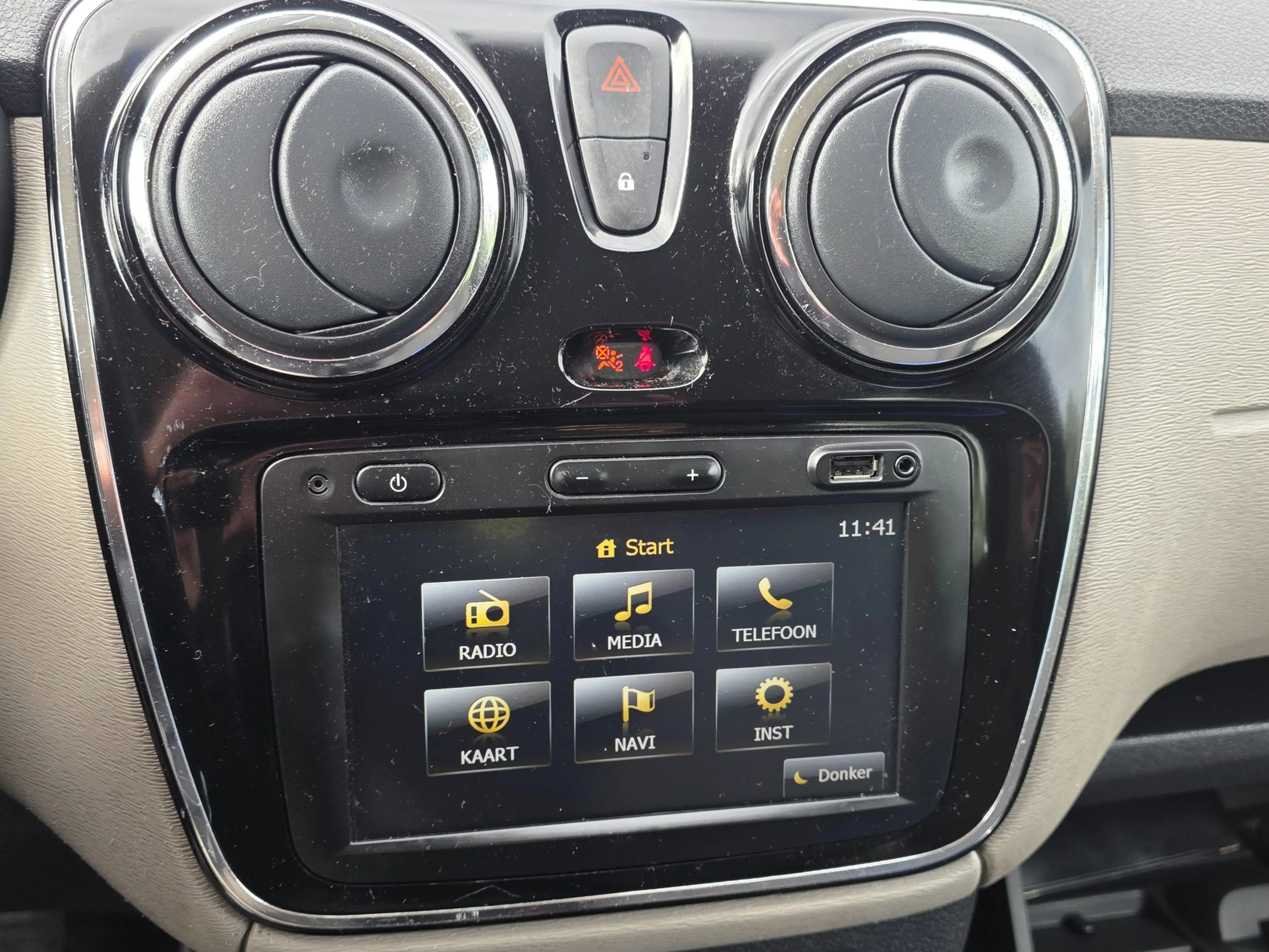 Dacia Lodgy 1.2 TCe Prestige 7personen airco cruis control nav — photo 13