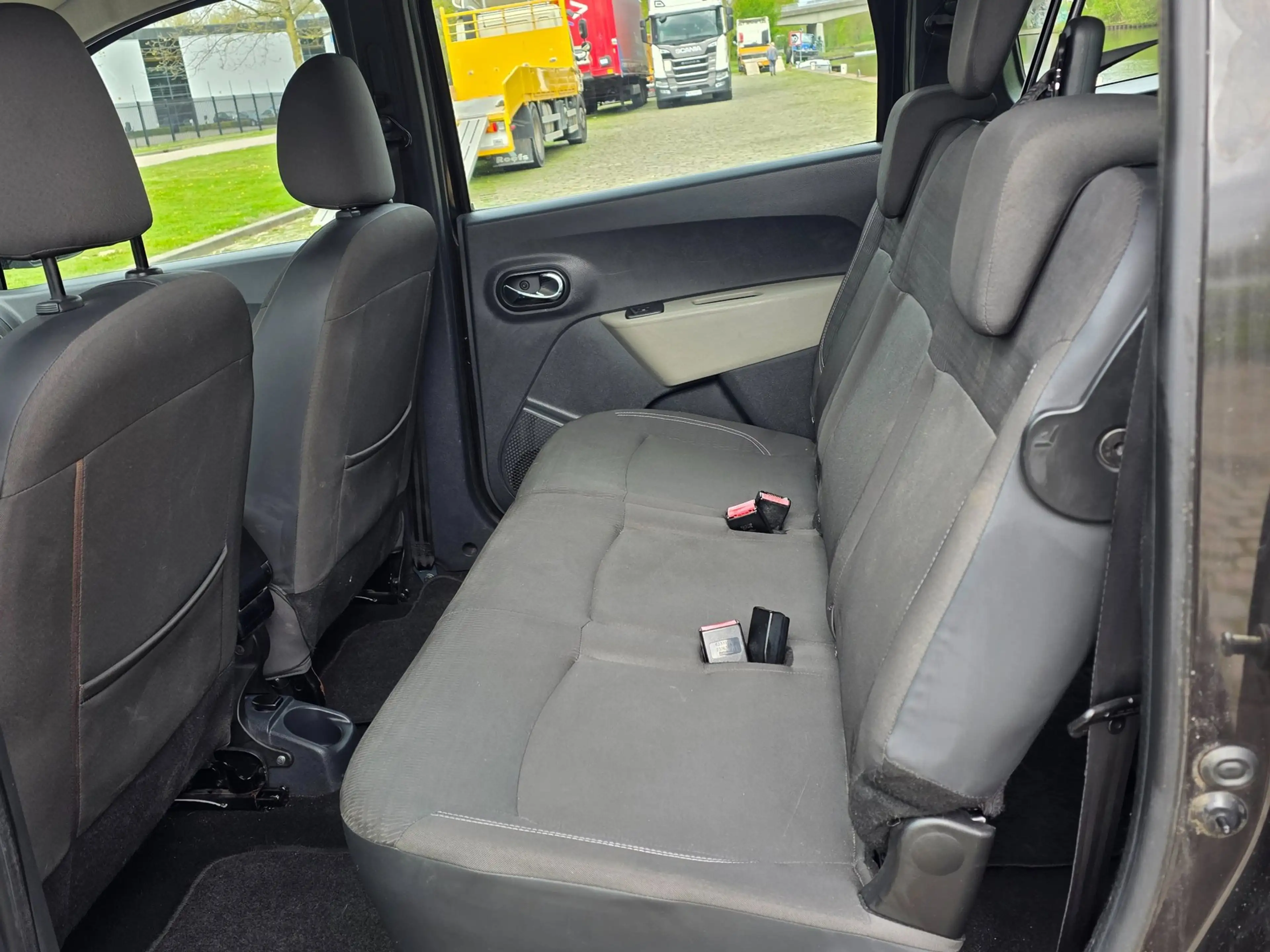 Dacia Lodgy 1.2 TCe Prestige 7personen airco cruis control nav — photo 9
