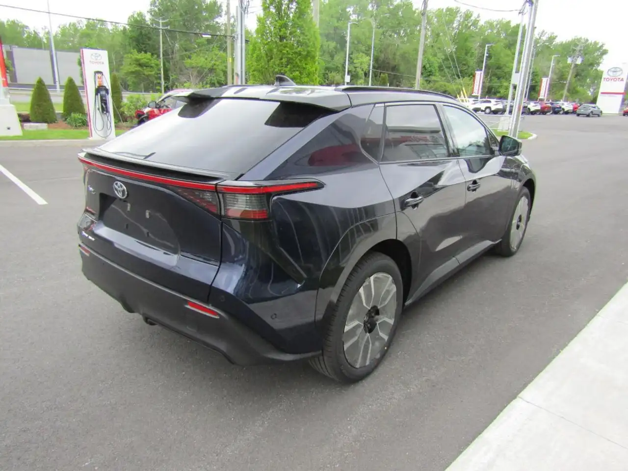 Toyota bZ снимка Toyota bZ