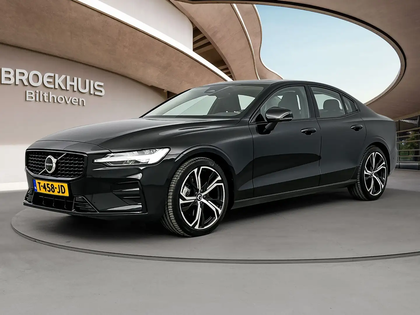 Volvo S60 B4 PLUS DARK | PANORAMADAK | MEMORY | LEDER | HARM Noir - 2