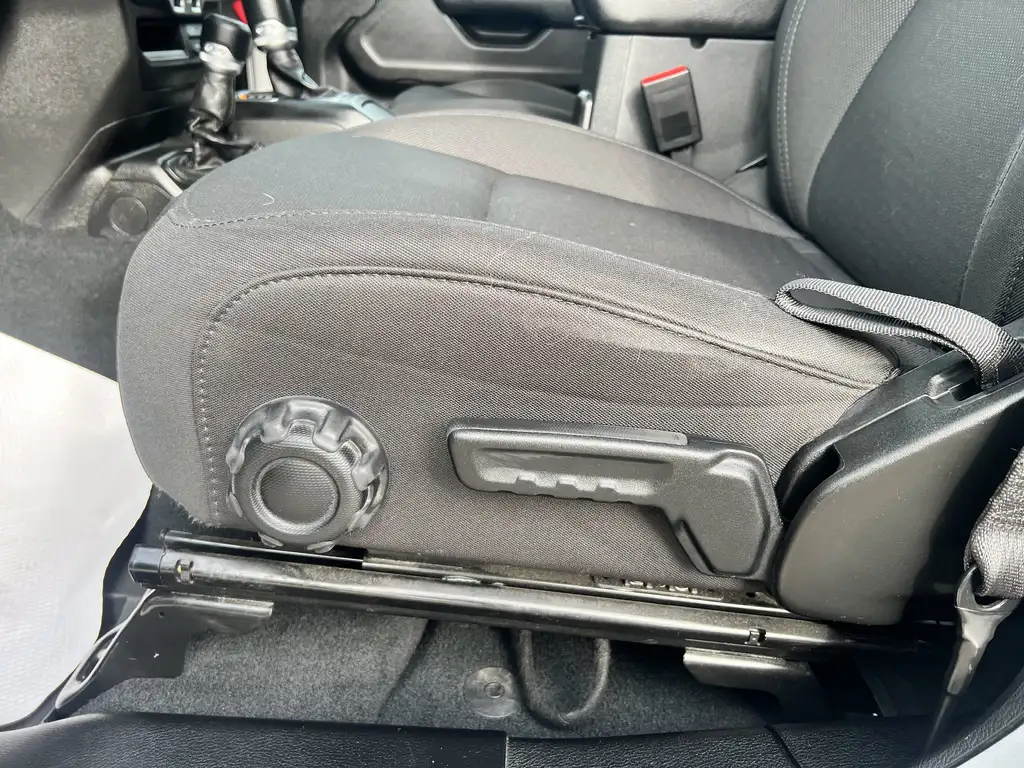 2023 Jeep Wrangler Willys | Keyless Entry | Dual-Zone Climate Control — photo 6