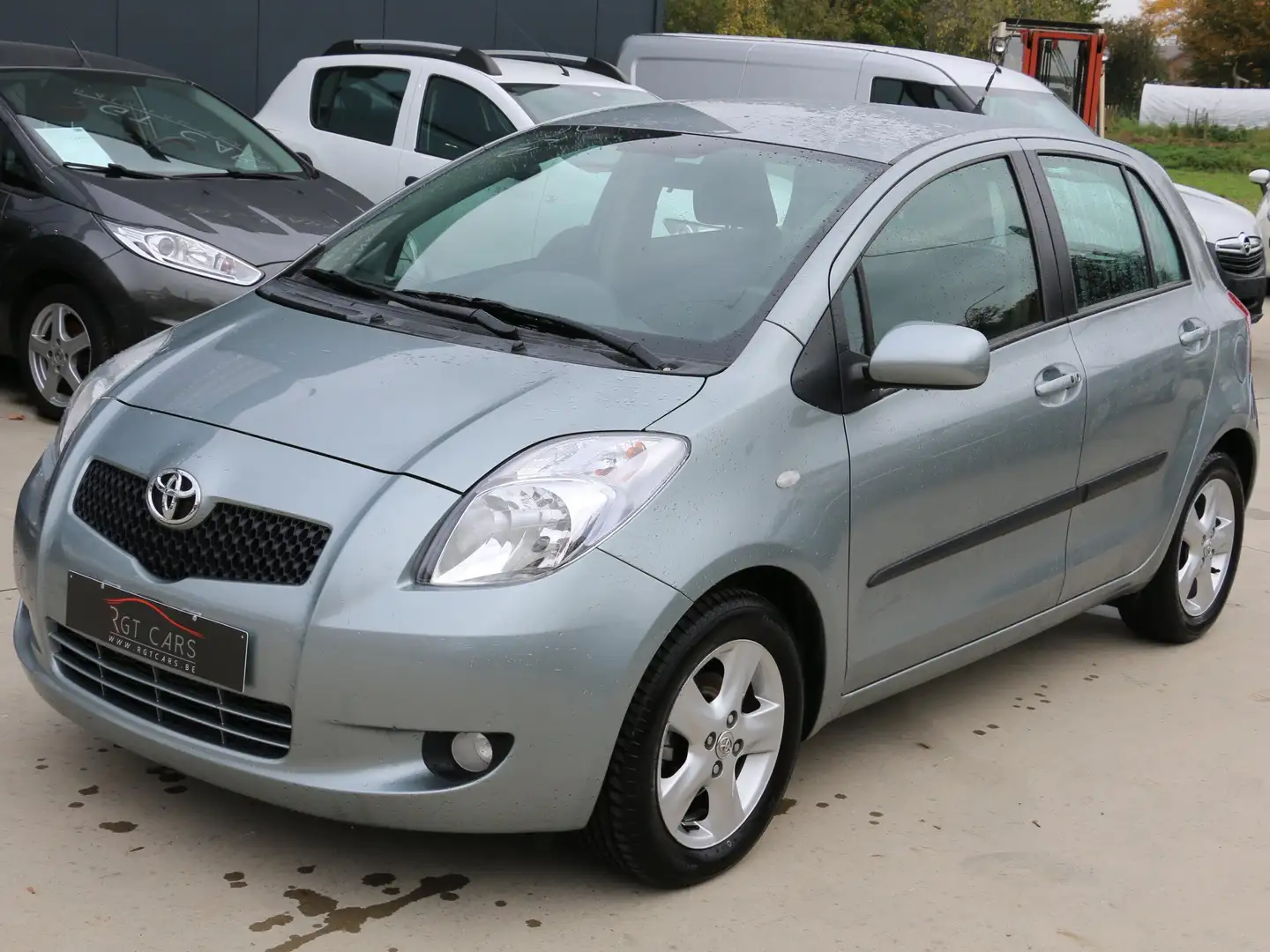Toyota Yaris 1.3 VVT-i Executive +1 JAAR GARANTIE TRAXIO Gris - 2