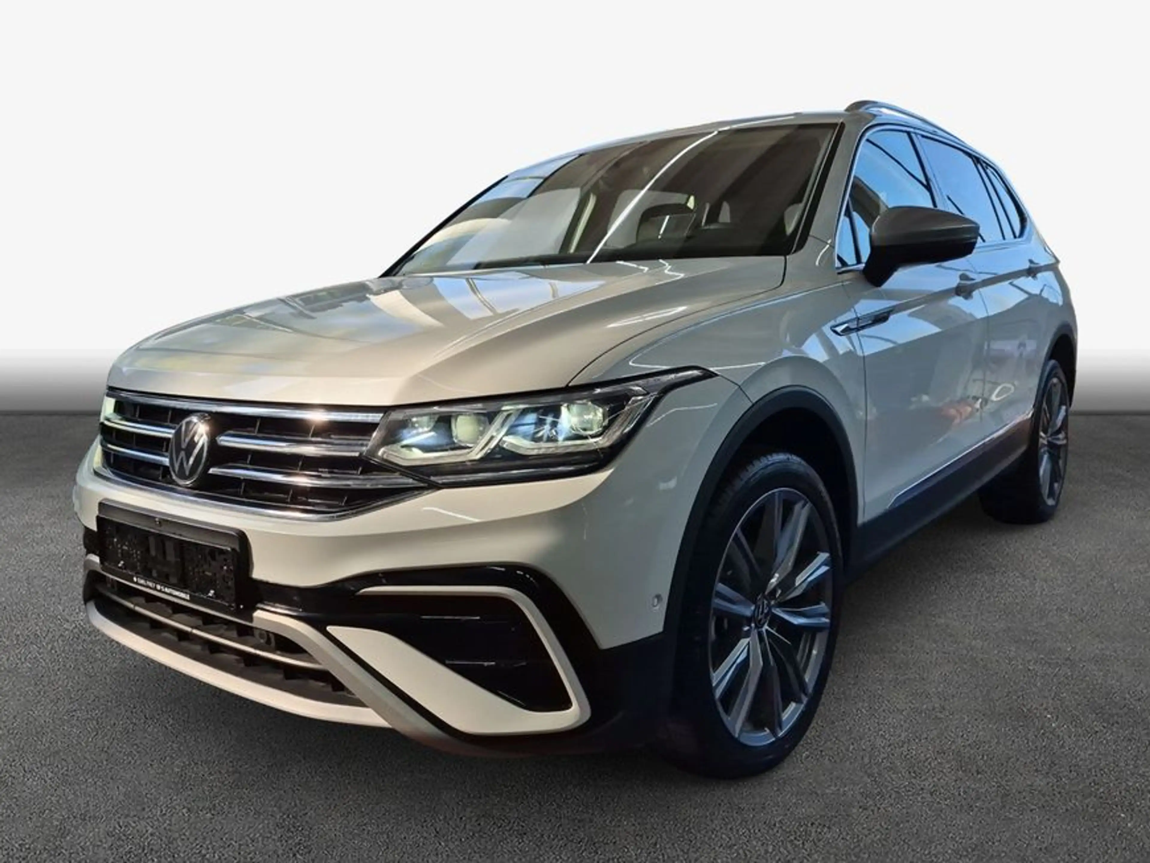 Volkswagen Tiguan Allspace 2.0 TDI SCR 4Motion DSG R-Line AHK — photo 6
