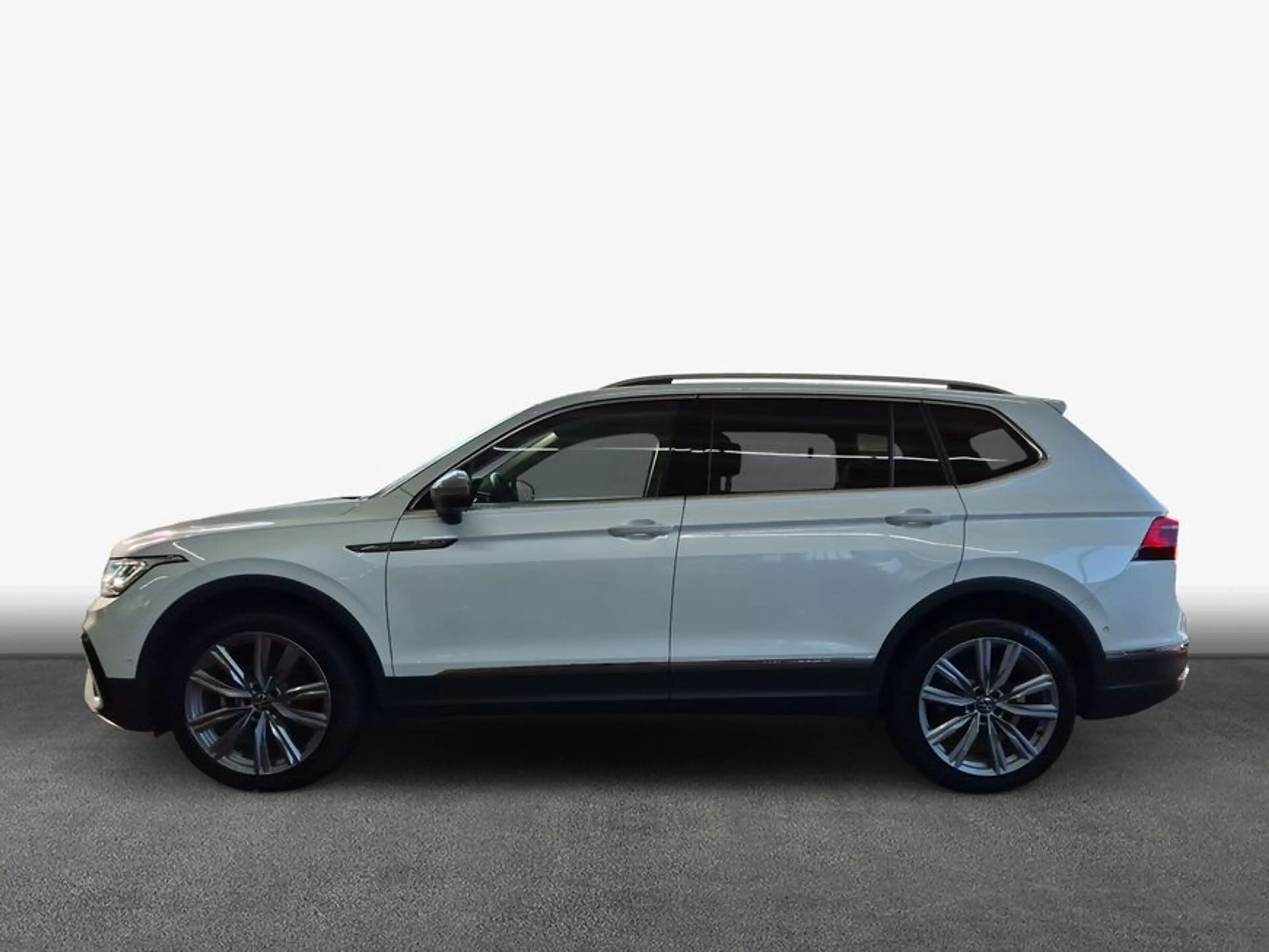 Volkswagen Tiguan Allspace 2.0 TDI SCR 4Motion DSG R-Line AHK — photo 4