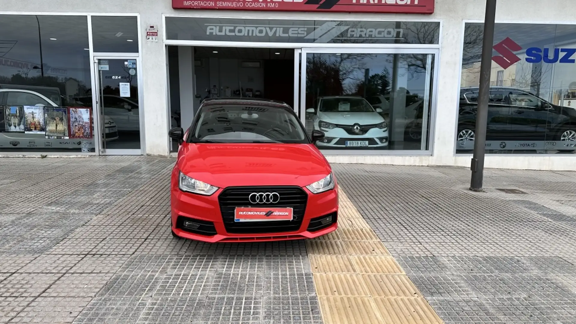 Audi A1 Sportback 1.4TDI ultra Adrenalin2 Rojo - 2