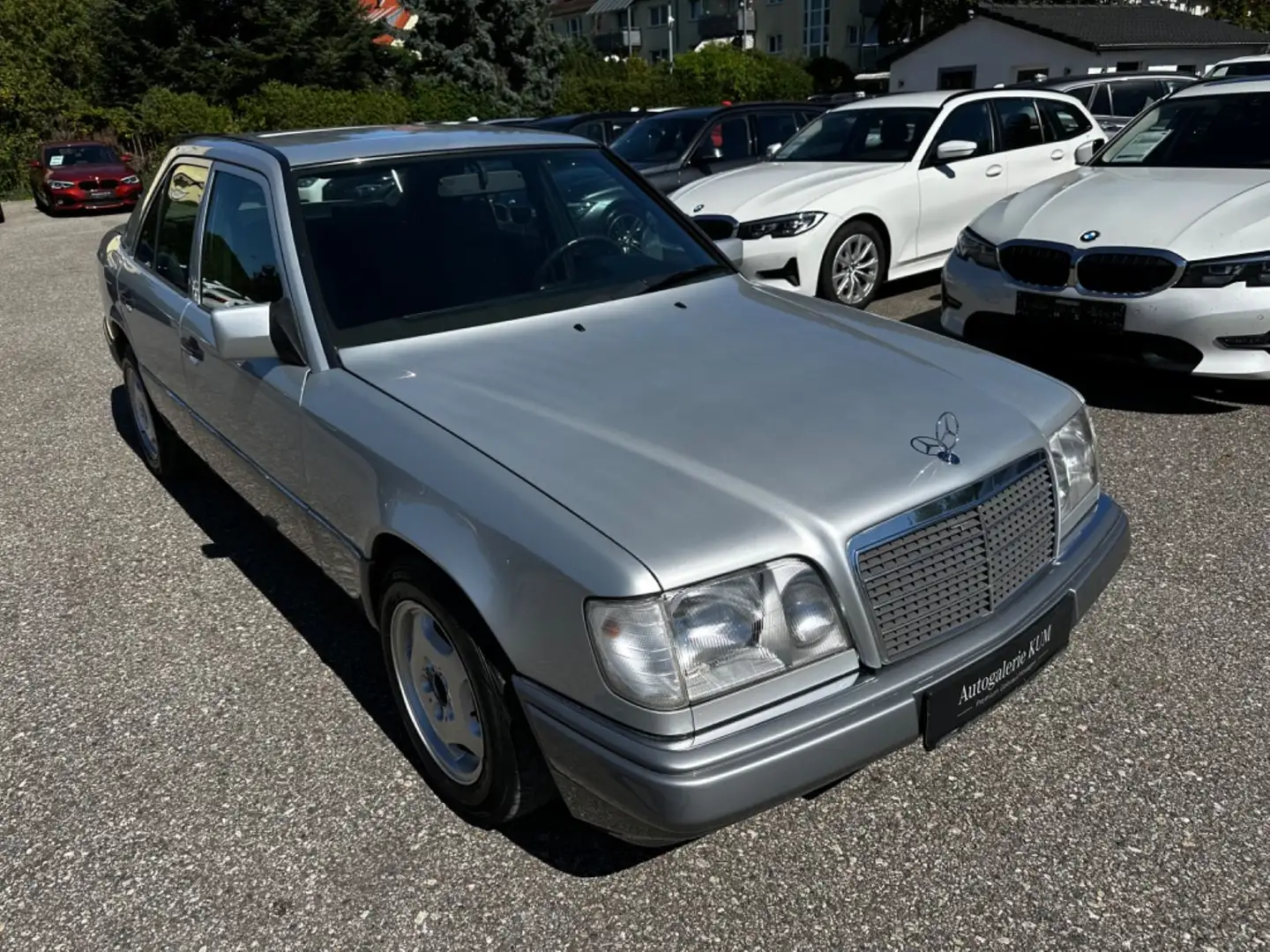 Mercedes-Benz E 220 Lim SCHIEBEDACH|EL-FENSTER|TÜV NEU Gümüş rengi - 1