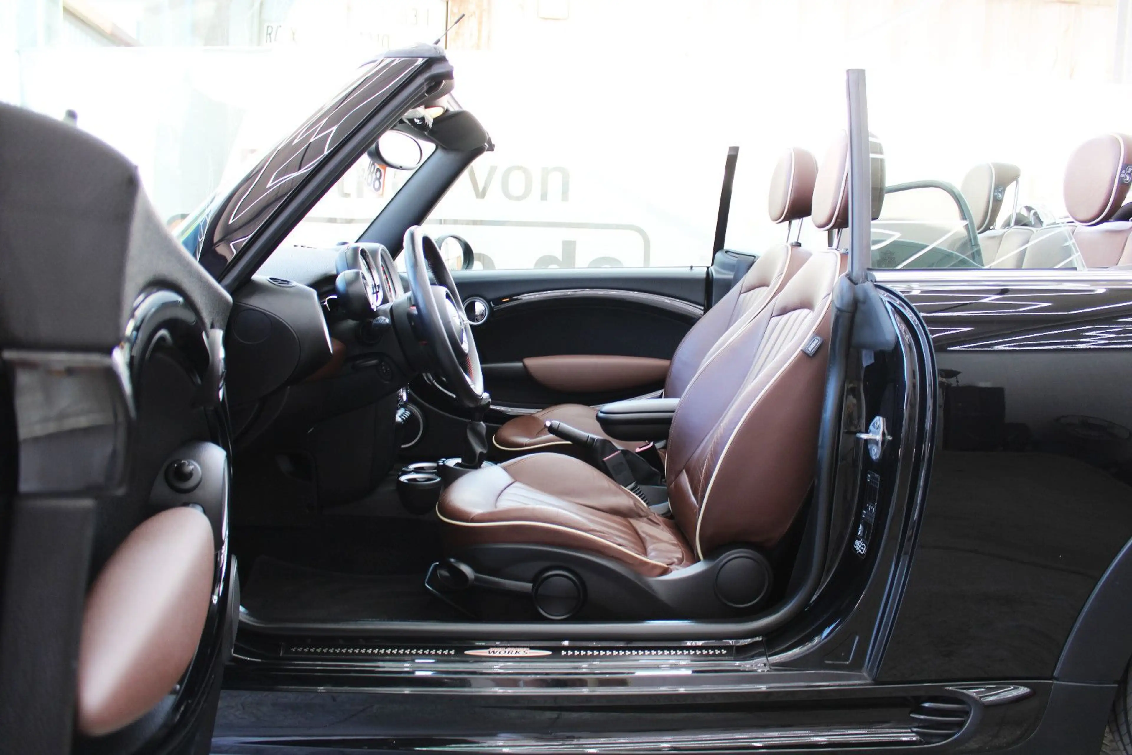 MINI John Cooper Works Cabrio *TÜV&Insp.Neu*Navi*Leder — photo 6