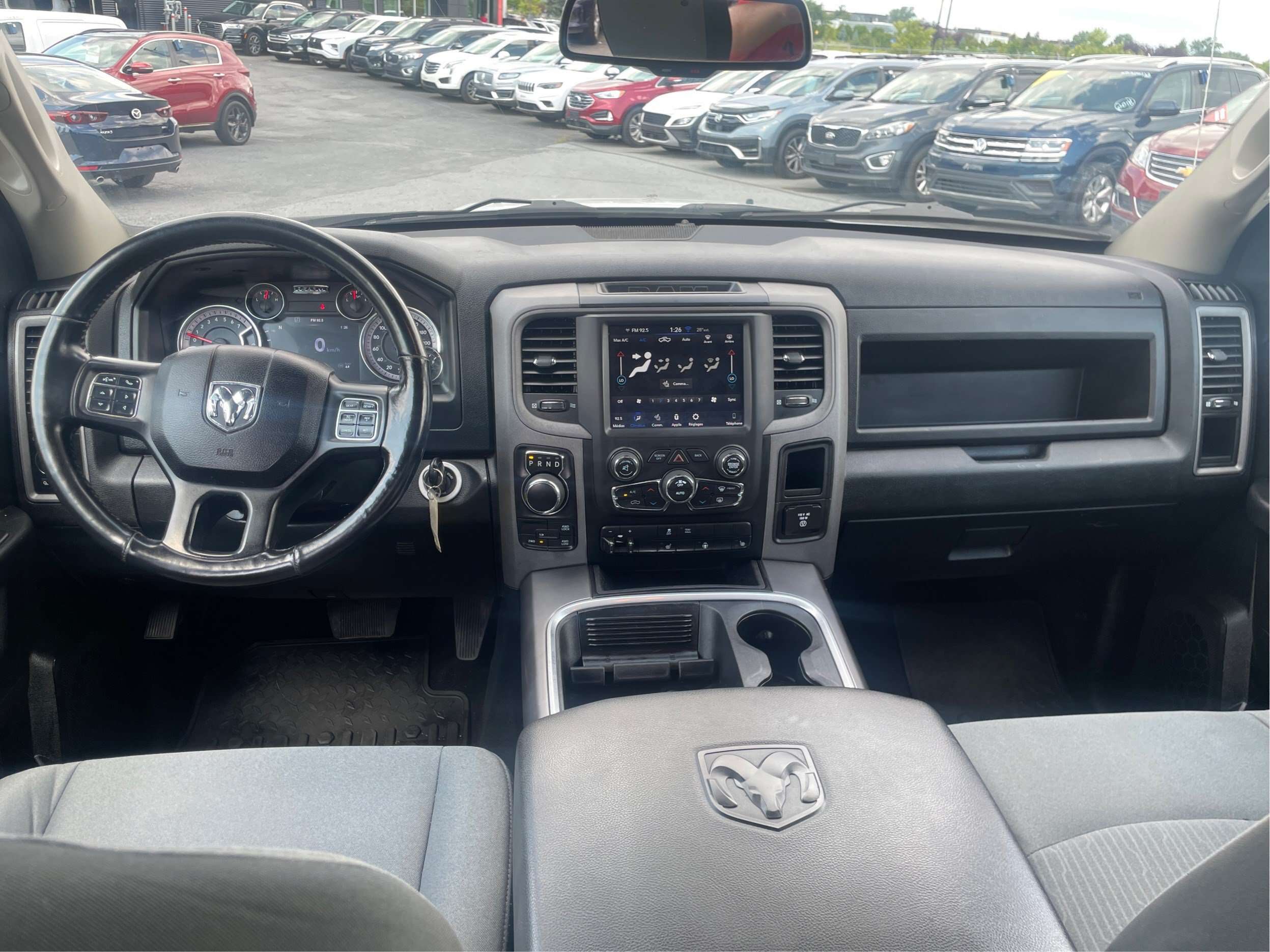 2021 RAM 1500 Express Crew Cab 4x4 5.7L Mags Sièges Chauffants — снимка 1