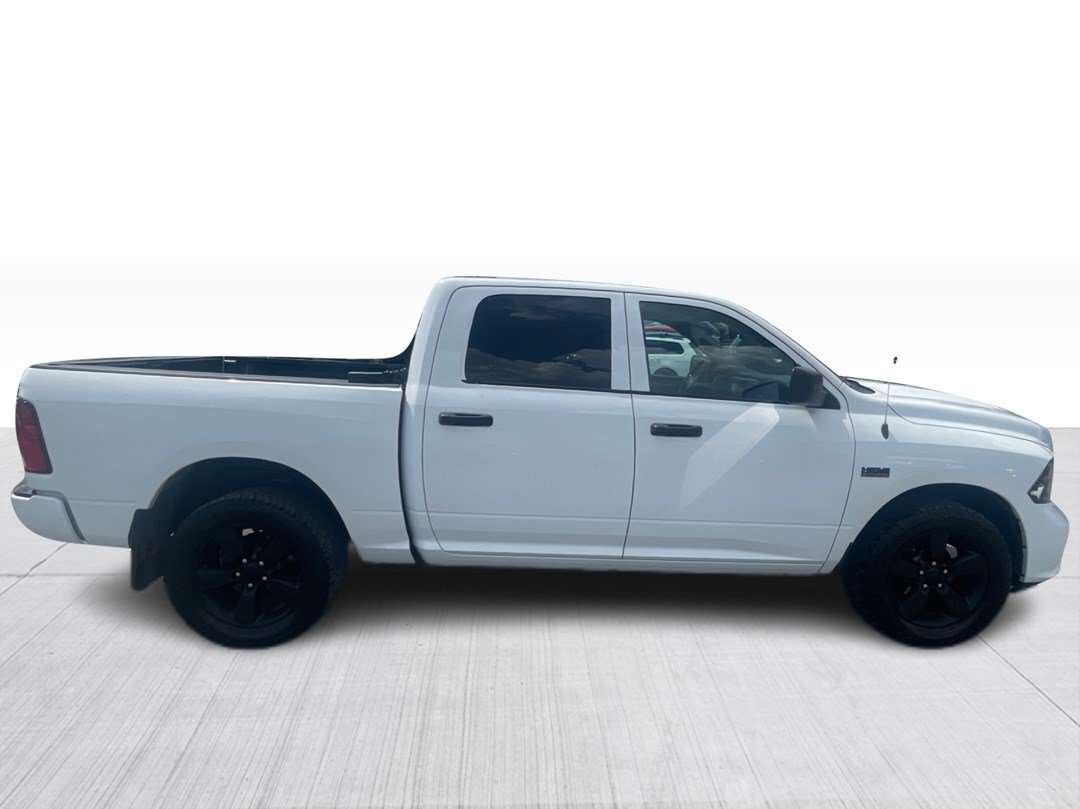 2021 RAM 1500 Express Crew Cab 4x4 5.7L Mags Sièges Chauffants — снимка 1