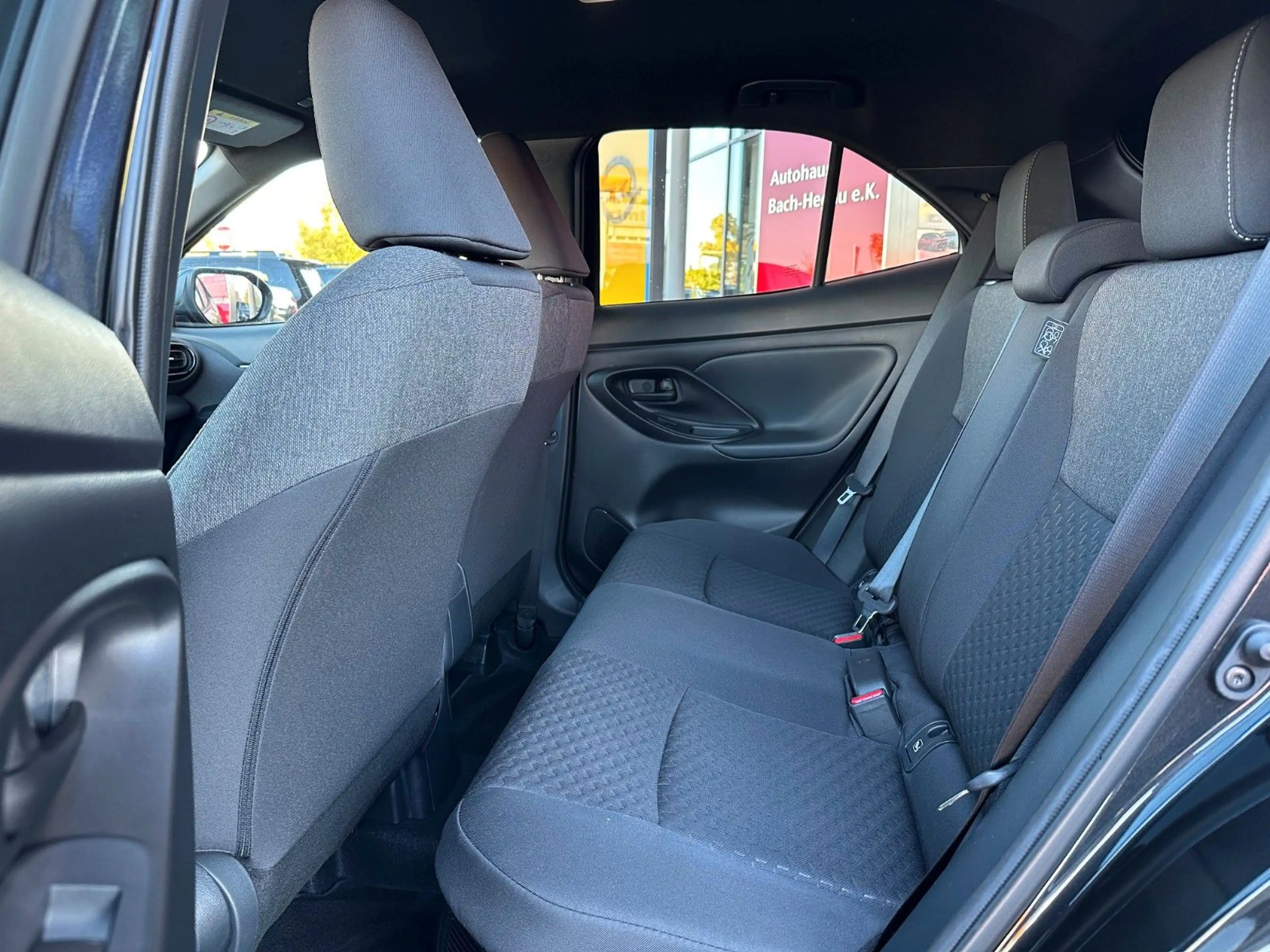 Toyota Yaris Cross Hybrid Teamplayer, NAVI, LED, KAMERA — photo 13