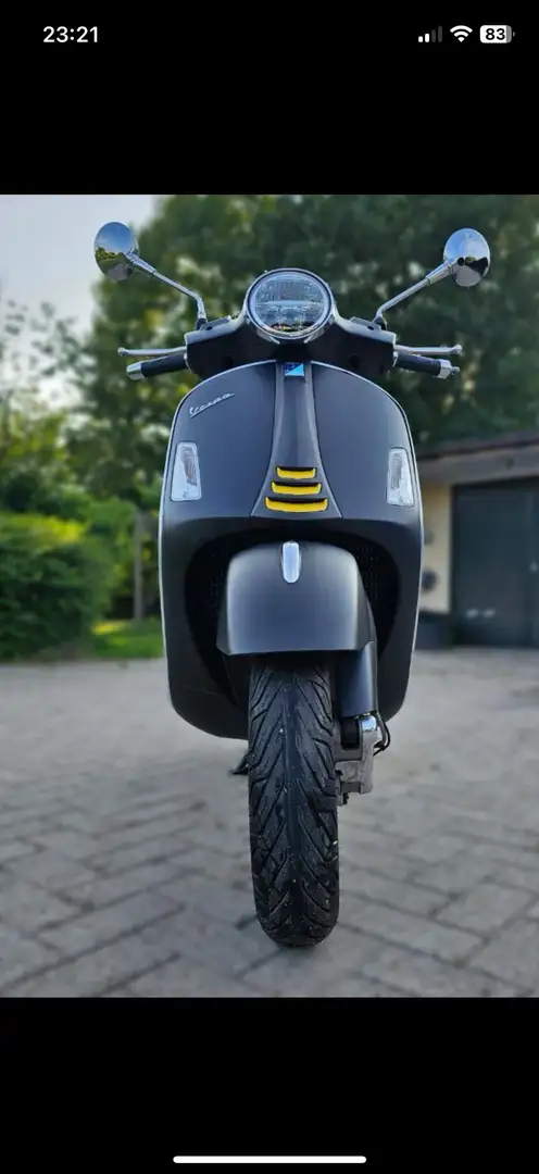 Vespa GTS Super Tech 300 - 2