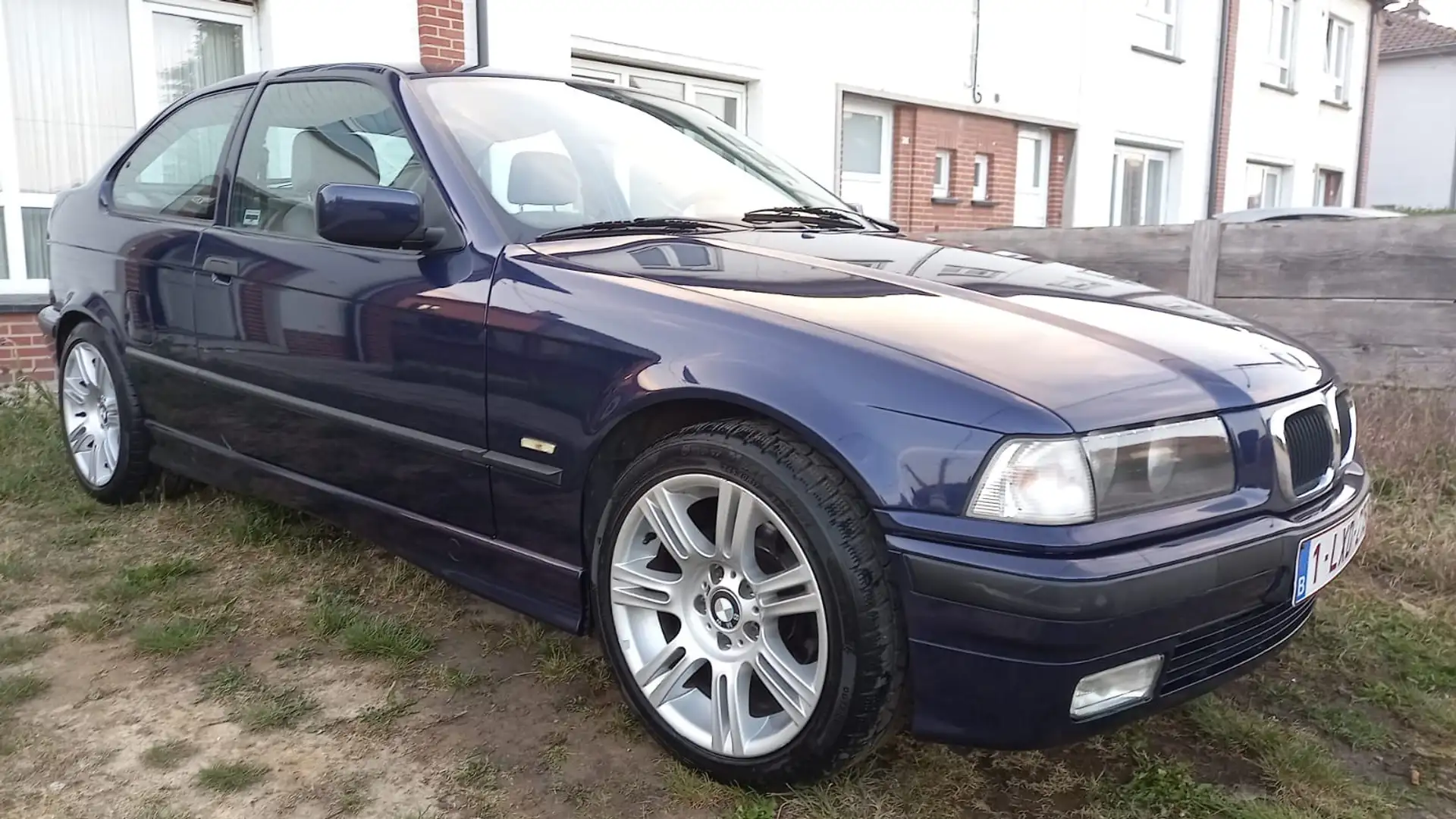BMW 318 tds - 1