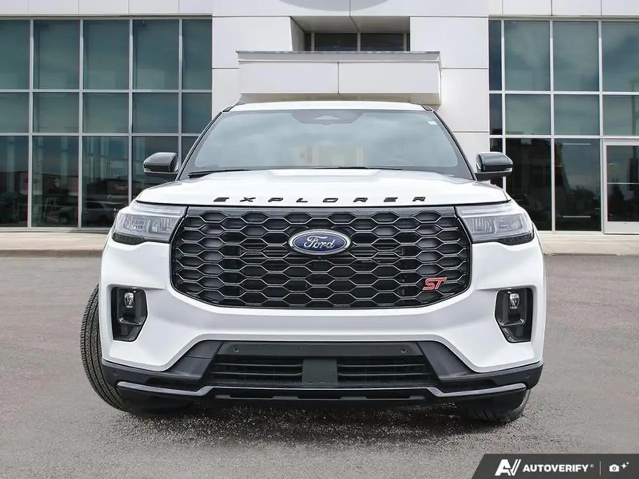Ford Explorer снимка Ford Explorer