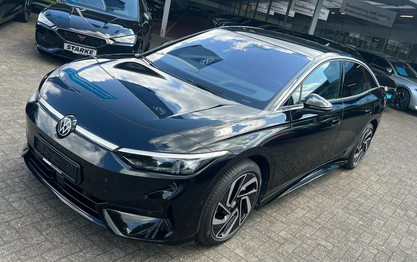 Volkswagen ID.7 Pro S 210 kW PANO NAVI AHK HEADUP Wärmepumpe Nero - 1