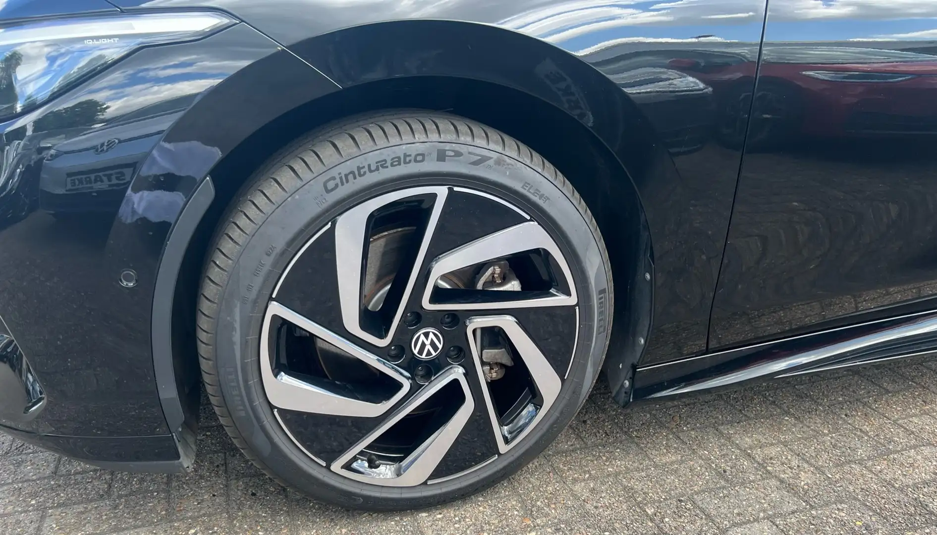 Volkswagen ID.7 Pro S 210 kW PANO NAVI AHK HEADUP Wärmepumpe Nero - 2