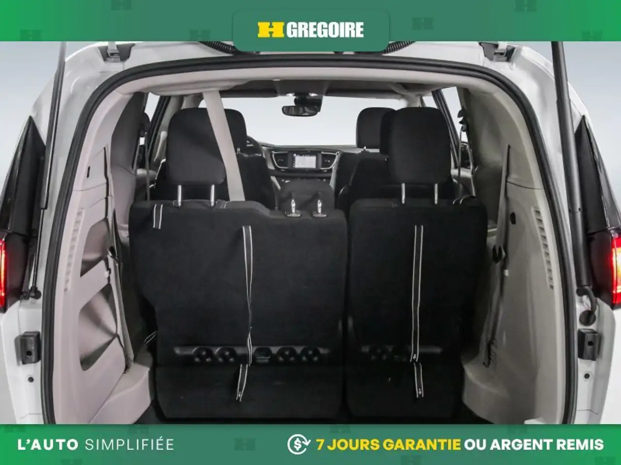 Chrysler Grand Caravan снимка Chrysler Grand Caravan