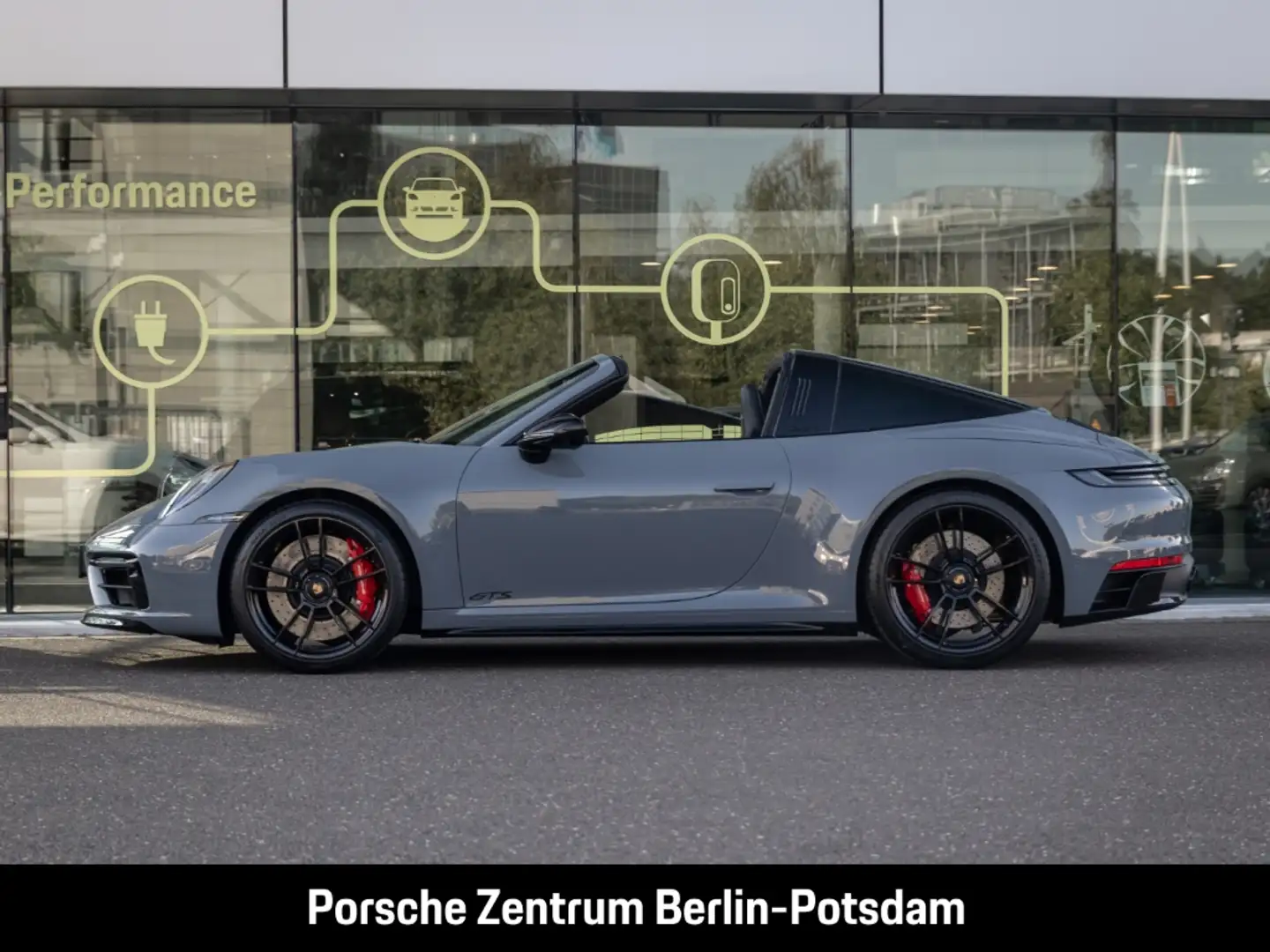 Porsche 992 911 Targa 4 GTS BOSE Sport Chrono Paket Grau - 2