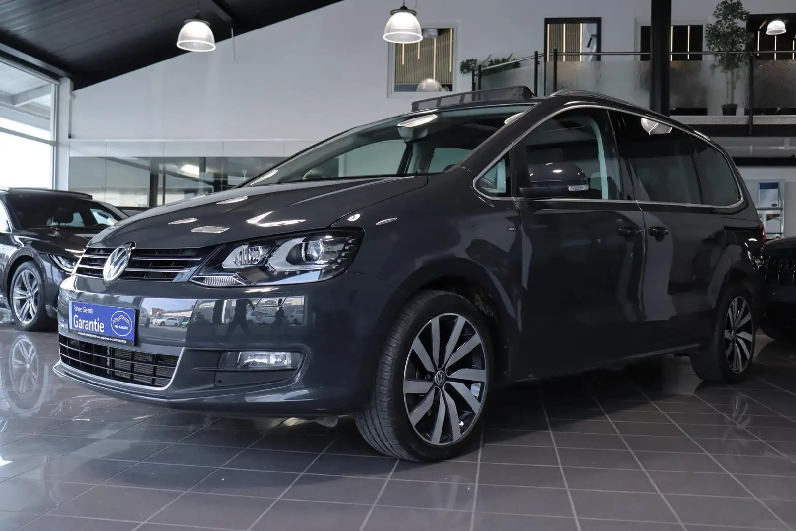 Volkswagen Sharan 2.0 TDI Join *PANO*XENON*ACC*CAM*NAVI* Grau - 2