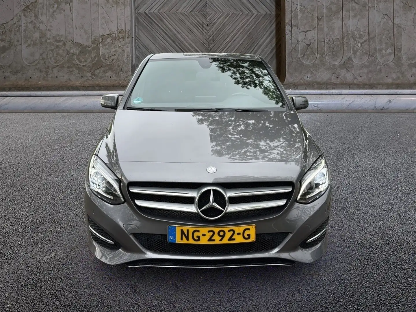 Mercedes-Benz B 180 Ambition, led, urban, sfeerverlichting Gris - 2