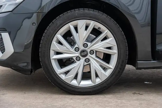 Audi A3 view 6