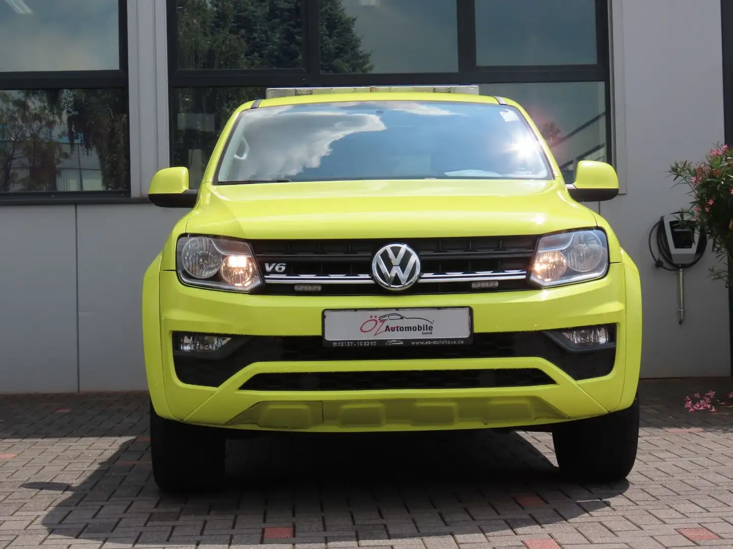 Volkswagen Amarok 3.0 V6 TDI Autom. Klima AHK Gelb - 2