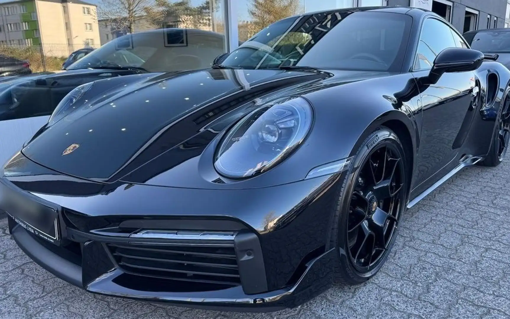 Porsche 992 Turbo S Coupé PDK Negro - 1