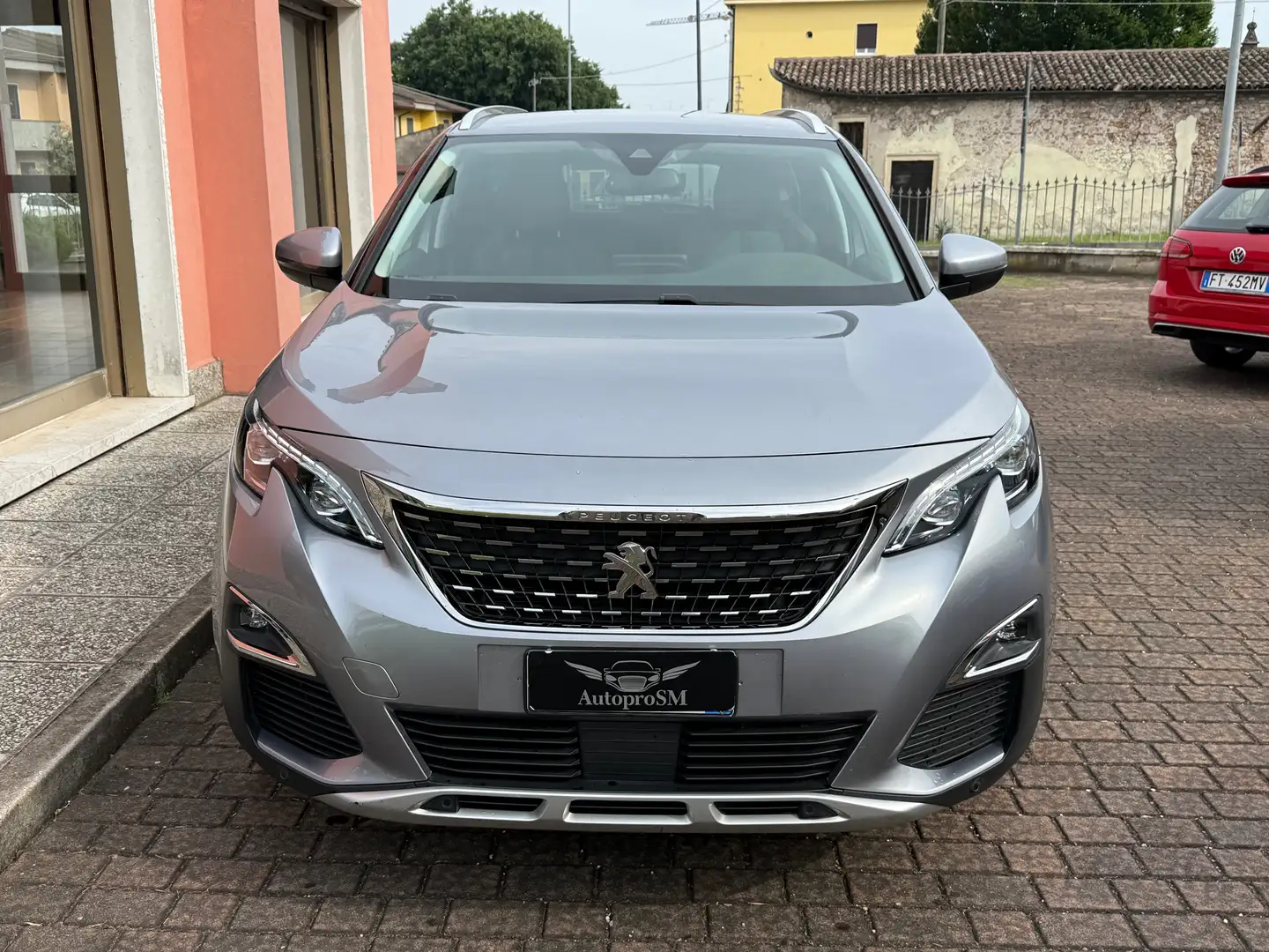 Peugeot 5008 1.5 bluehdi Allure s Grau - 2
