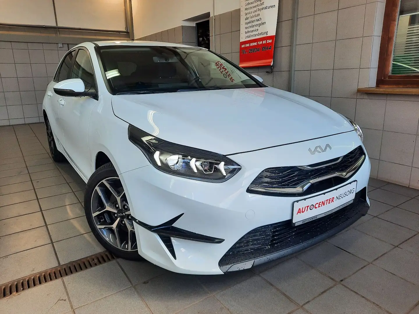 Kia Ceed / cee'd 1.5 T-GDI  LED Licht Navi 160 PS Blanc - 1