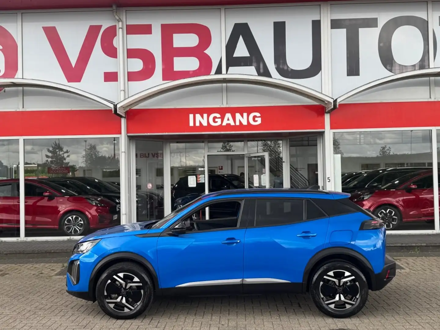 Peugeot 2008 1.2 PURETECH AUT. FACELIFT HALF-LEER CARPLAY AIRCO Blauw - 2