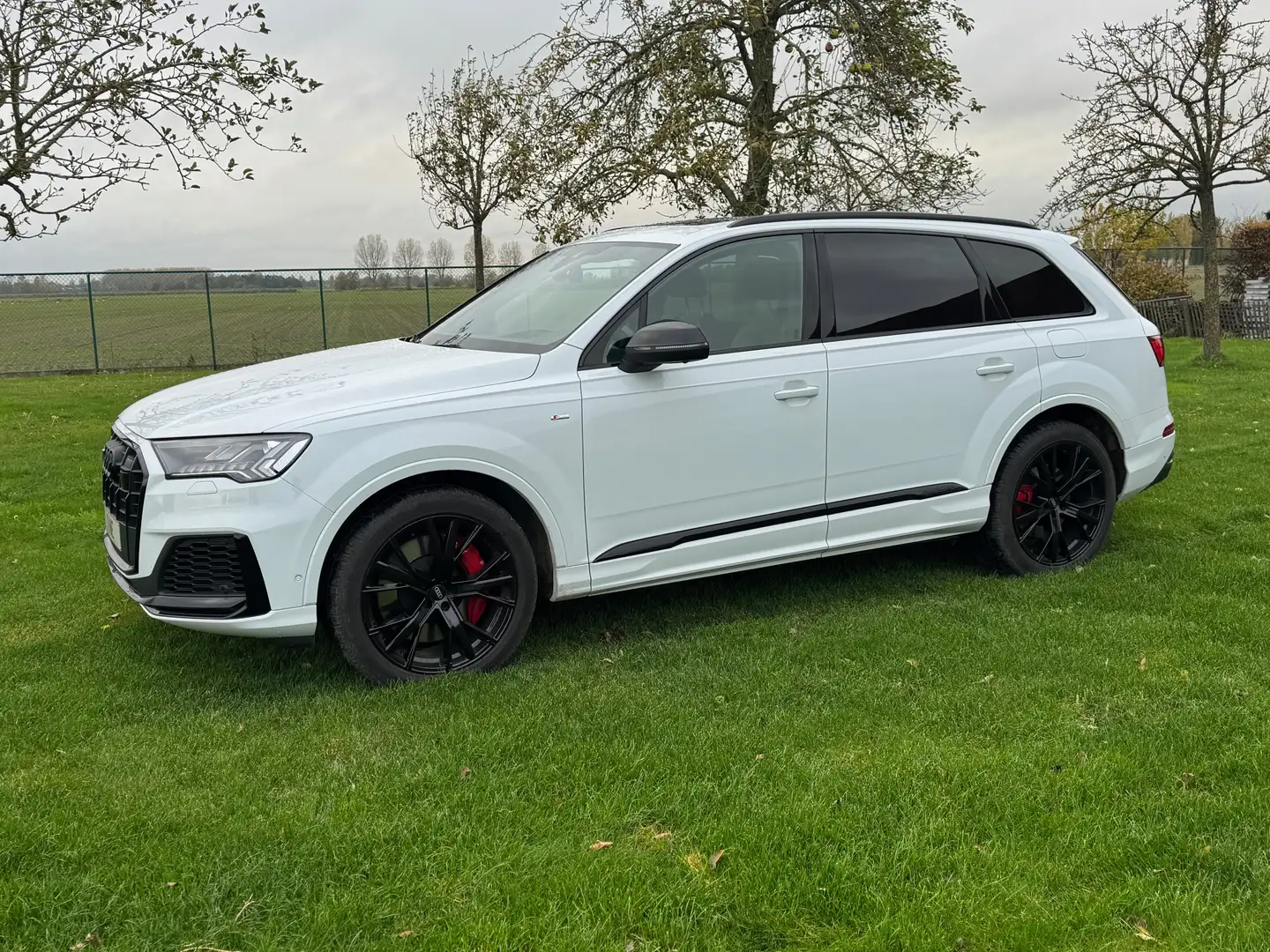 Audi Q7 60 TFSI S Line 462 PK FULL FULL Wit - 1