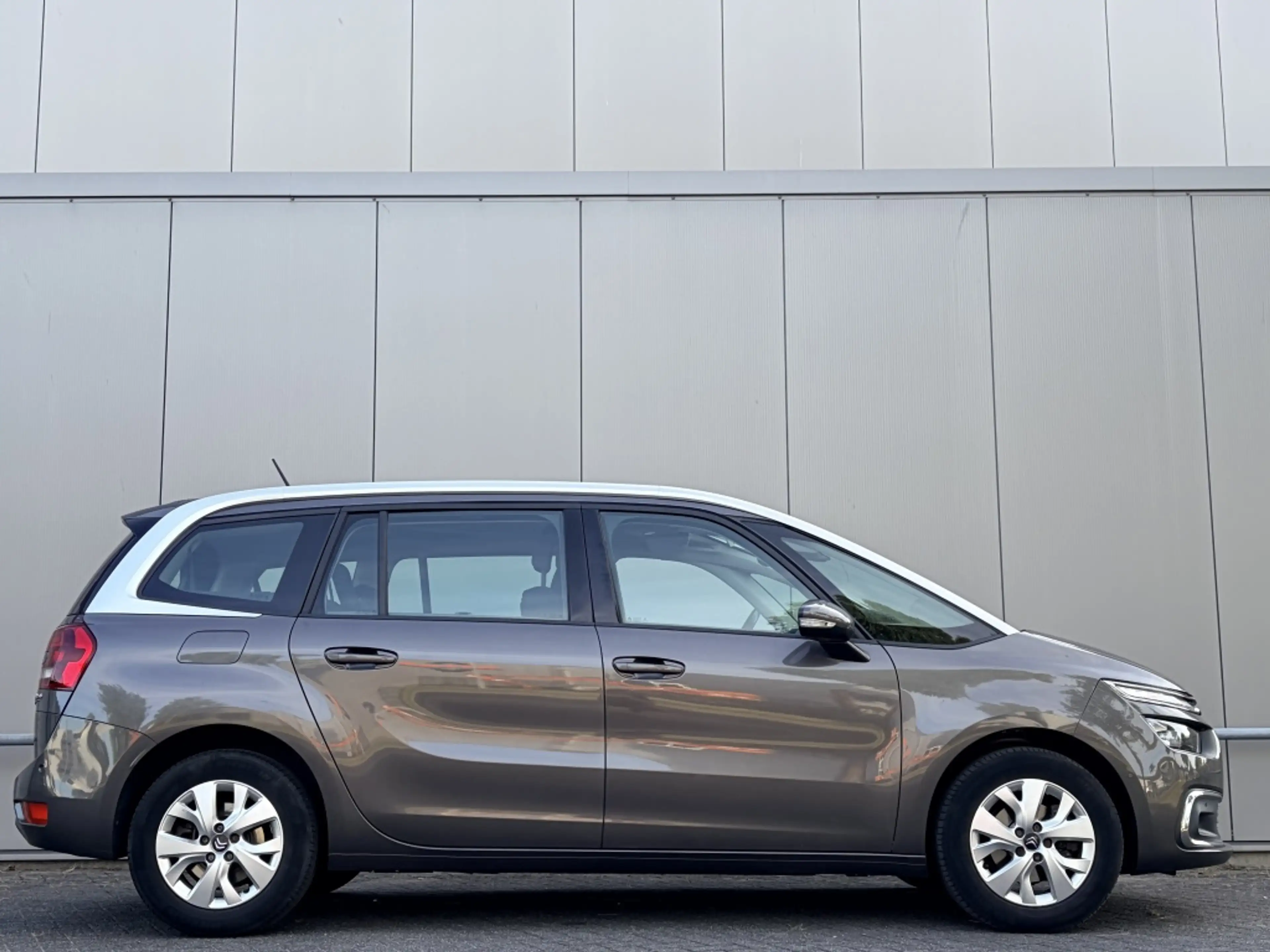 Citroen Grand C4 Picasso 1.2 PureTech - distributie vervangen - 7 persoons — photo 4