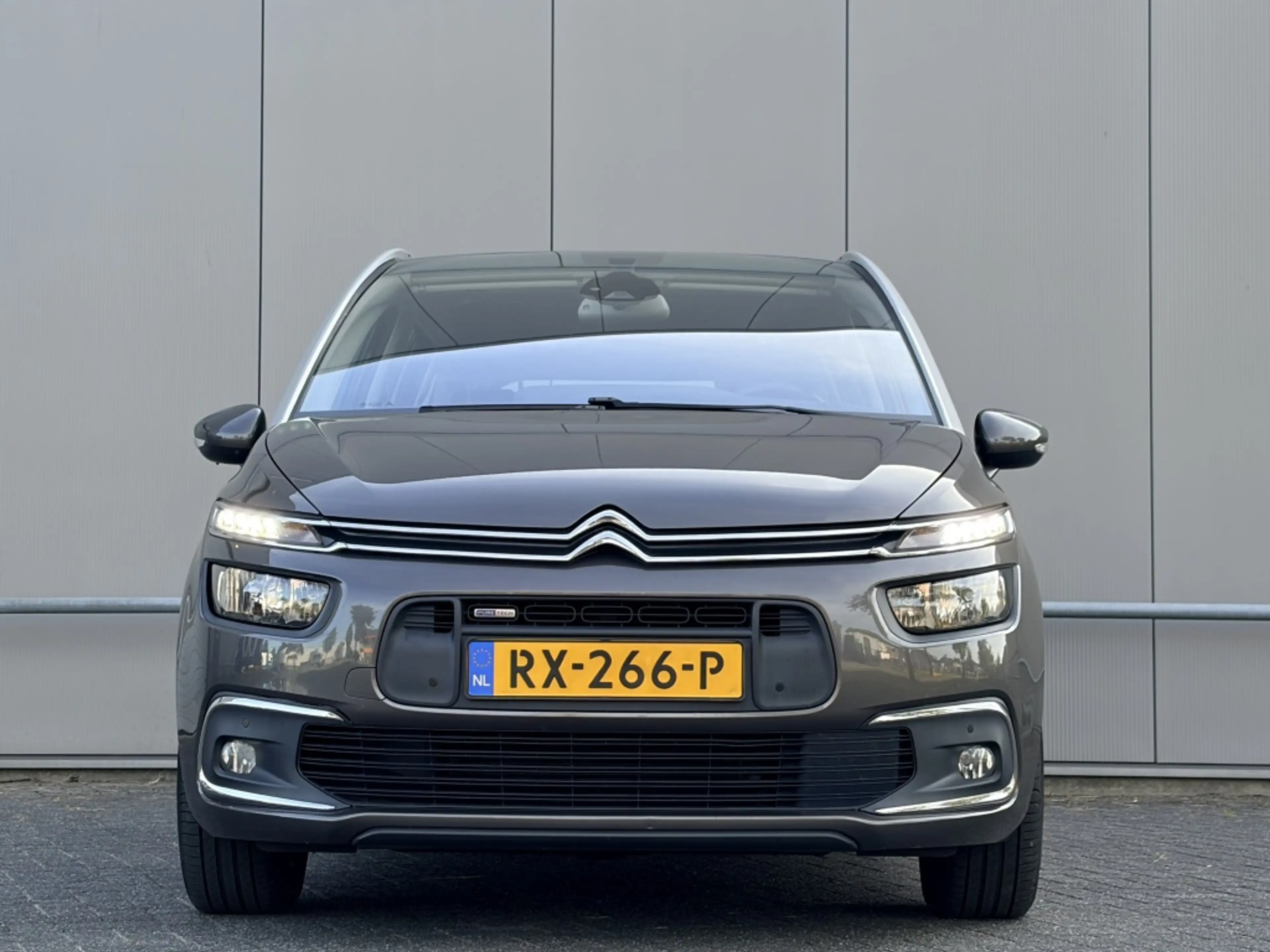 Citroen Grand C4 Picasso 1.2 PureTech - distributie vervangen - 7 persoons — photo 2