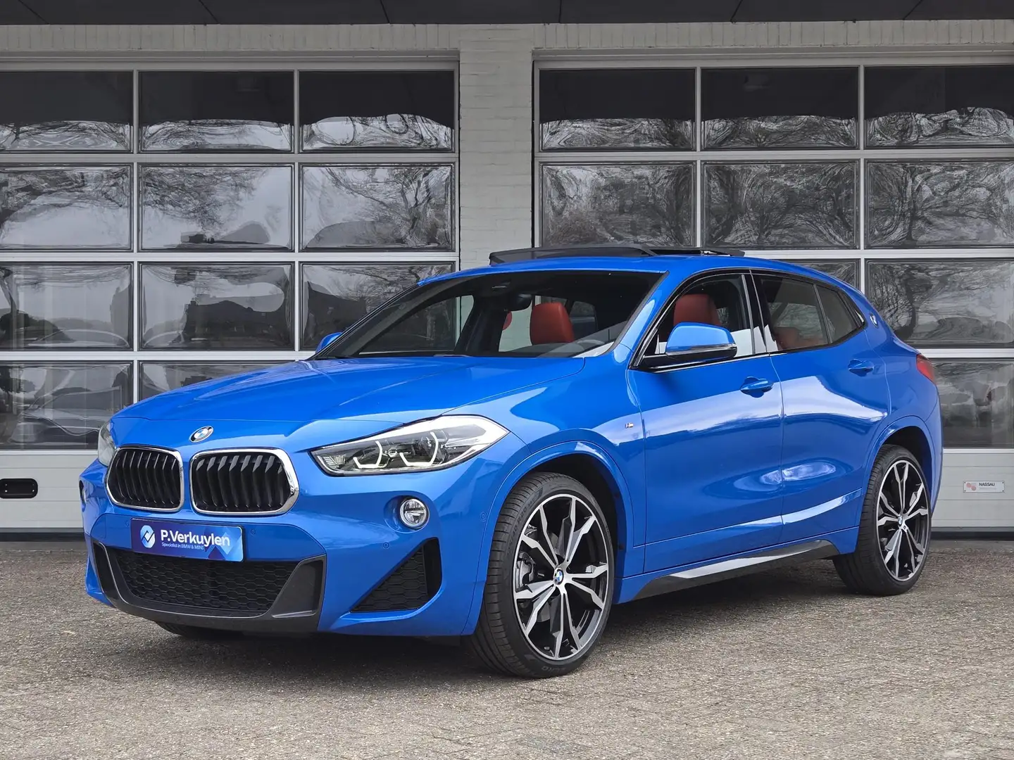 BMW X2 18I M SPORT | PANORAMA | MEMORY STOELEN | CAMERA | Blauw - 1