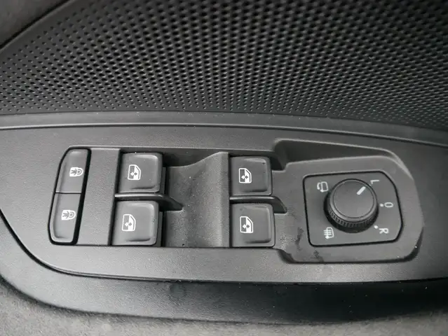 Skoda Kodiaq 1.5 TSI iV DSG Sportline Sportline*NAVI*RFK*KES... Ansicht 8